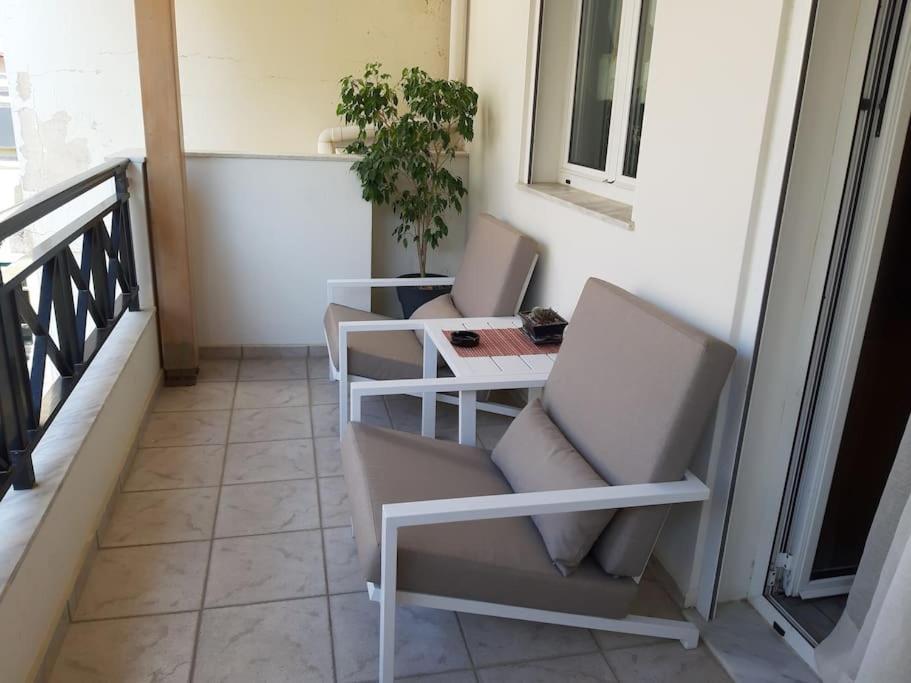 Appartement 03 - Apt In The Heart Of The City - Heraklion Extérieur photo
