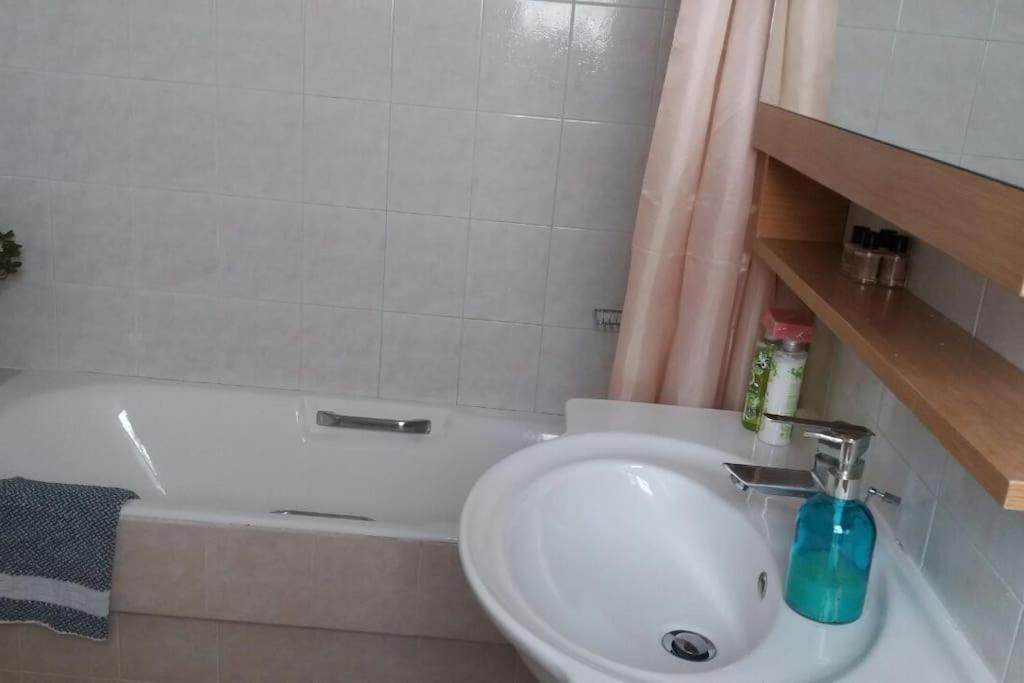 Appartement 03 - Apt In The Heart Of The City - Heraklion Extérieur photo